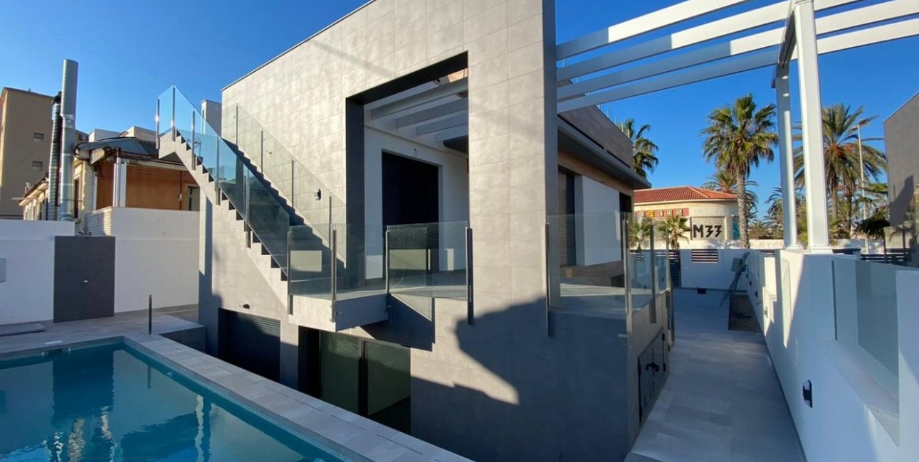 New Build - Villa -
Torrevieja - La Mata