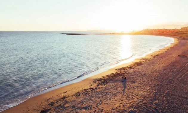 Obra nueva - Apartamento / piso -
Almerimar