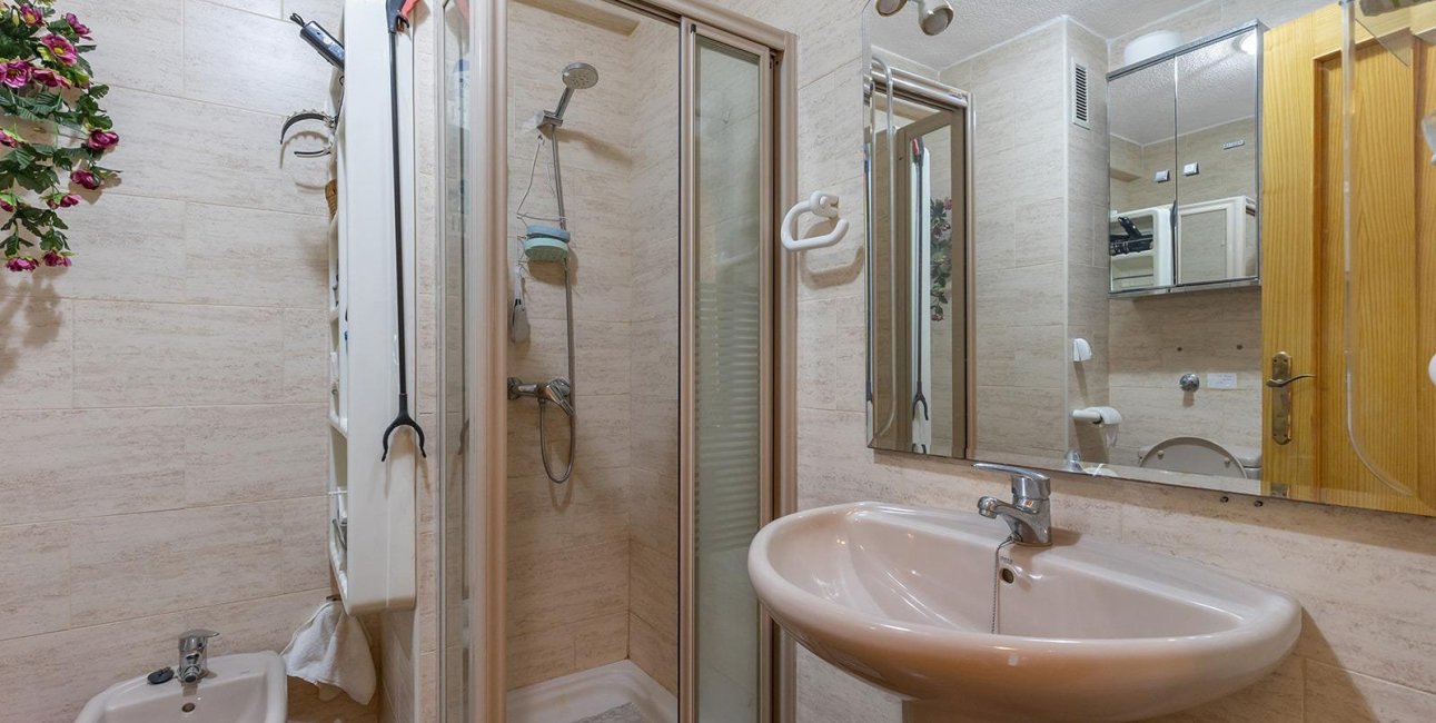 Resale - Apartment / flat -
Guardamar del Segura - Urb. pinomar