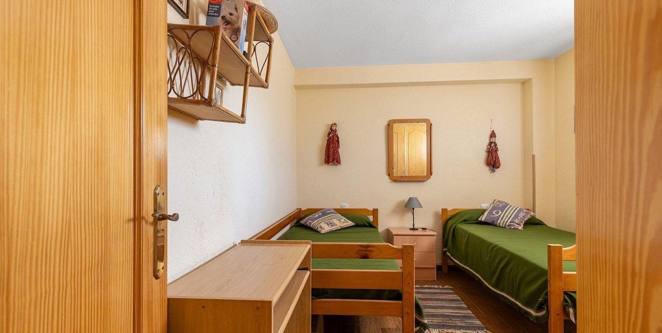 Resale - Apartment / flat -
Guardamar del Segura - Urb. pinomar