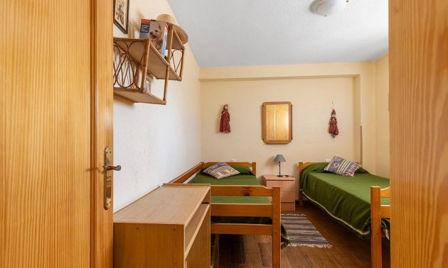 Resale - Apartment / flat -
Guardamar del Segura - Urb. pinomar