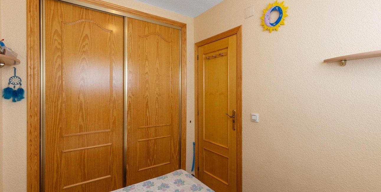 Resale - Apartment / flat -
Guardamar del Segura - Urb. pinomar