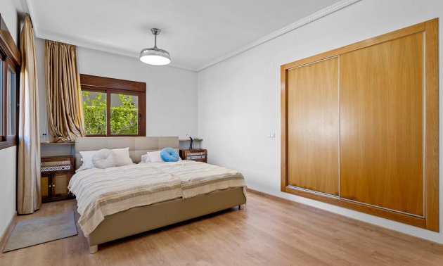 Resale - Villa -
Orihuela Costa - Dehesa De Campoamor