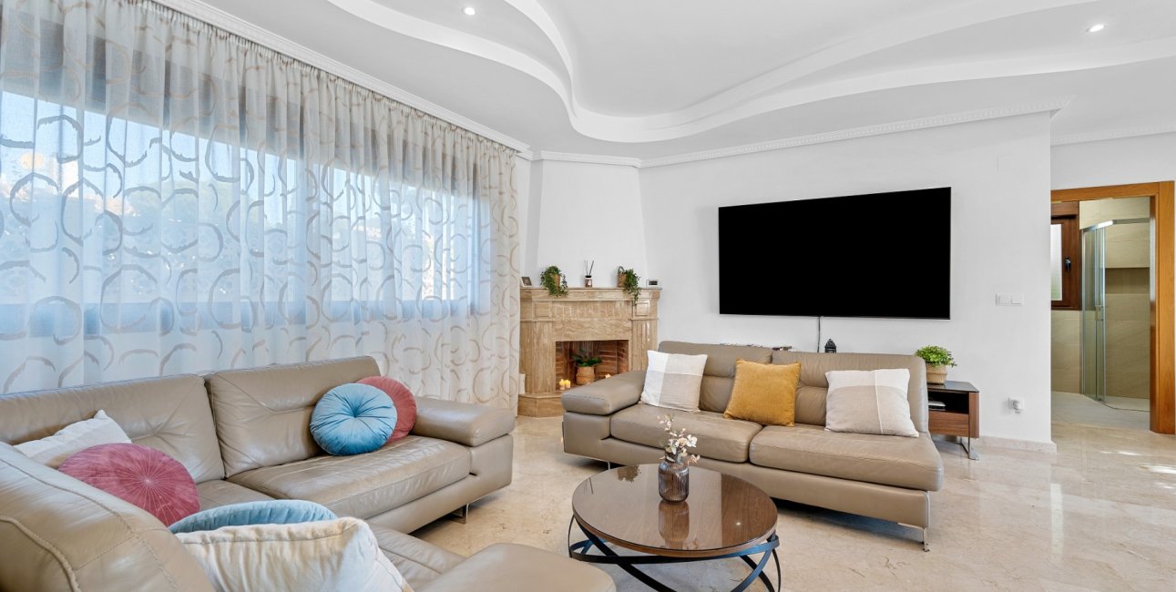 Resale - Villa -
Orihuela Costa - Dehesa De Campoamor