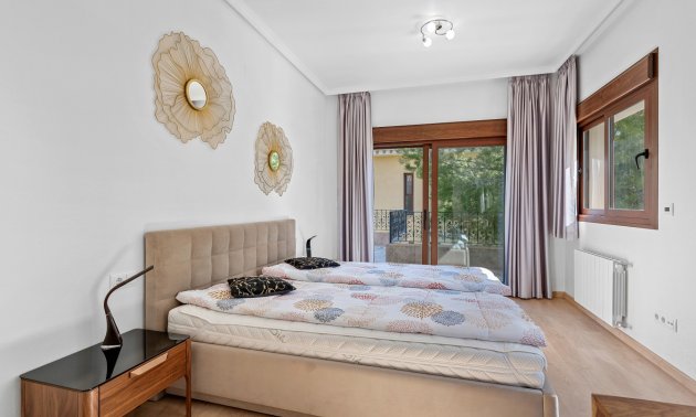 Resale - Villa -
Orihuela Costa - Dehesa De Campoamor