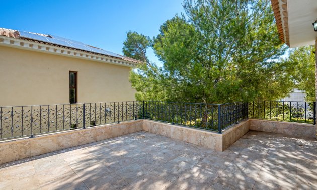 Resale - Villa -
Orihuela Costa - Dehesa De Campoamor