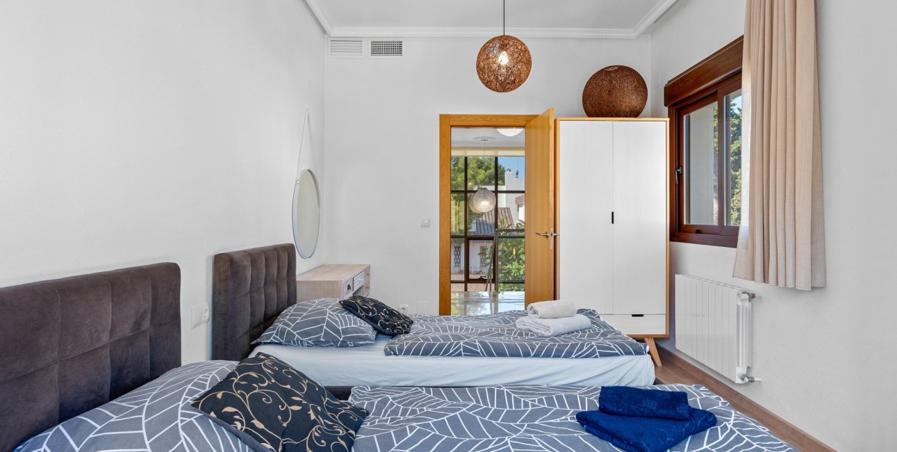 Resale - Villa -
Orihuela Costa - Dehesa De Campoamor