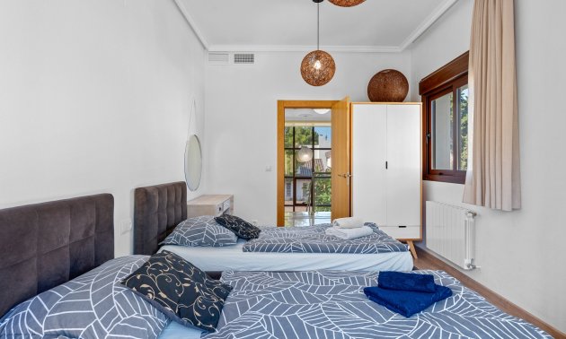 Resale - Villa -
Orihuela Costa - Dehesa De Campoamor