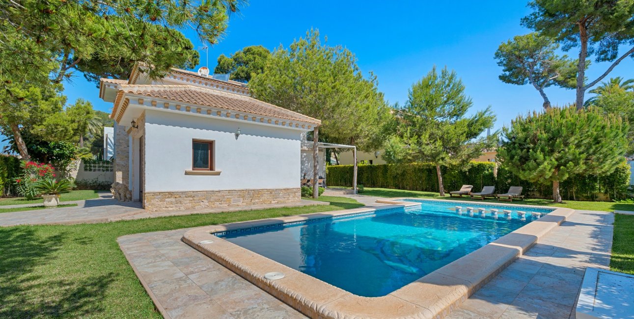 Resale - Villa -
Orihuela Costa - Dehesa De Campoamor