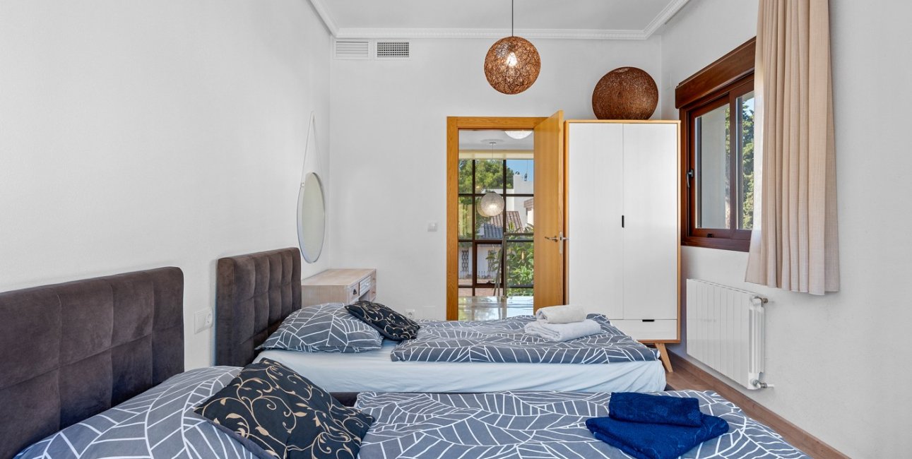 Resale - Villa -
Orihuela Costa - Dehesa De Campoamor