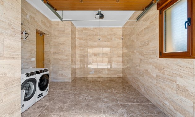 Resale - Villa -
Orihuela Costa - Dehesa De Campoamor