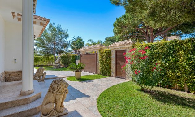 Resale - Villa -
Orihuela Costa - Dehesa De Campoamor