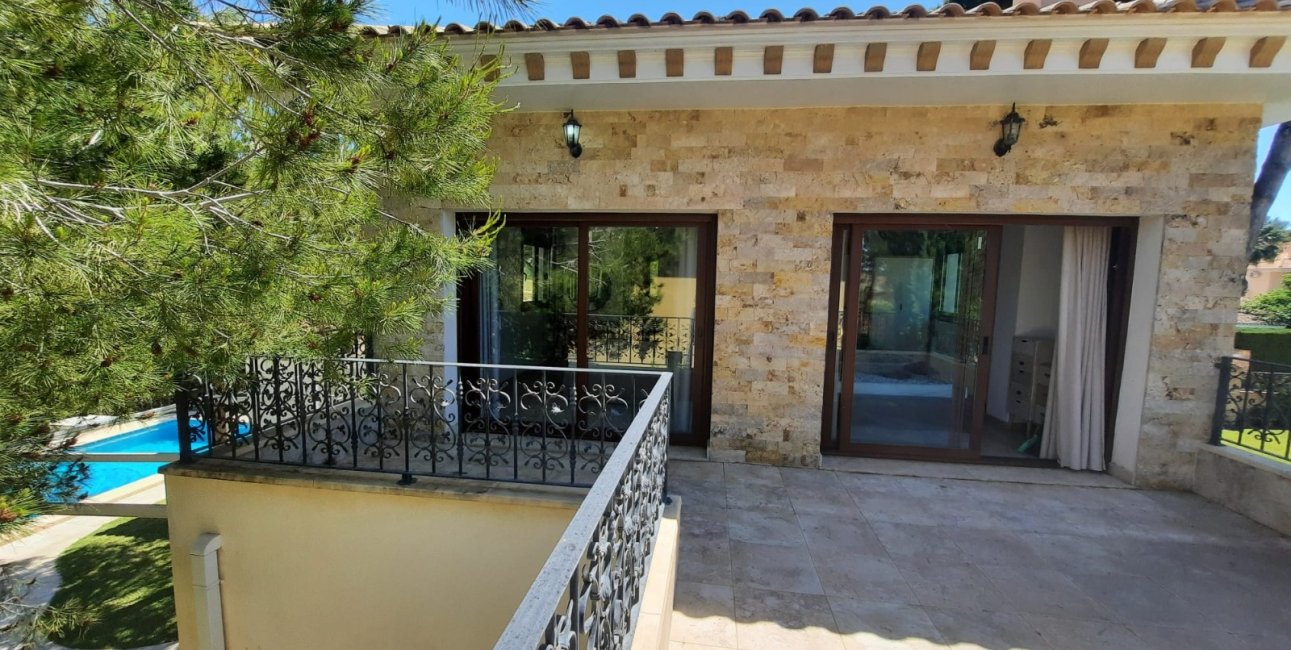 Resale - Villa -
Orihuela Costa - Dehesa De Campoamor