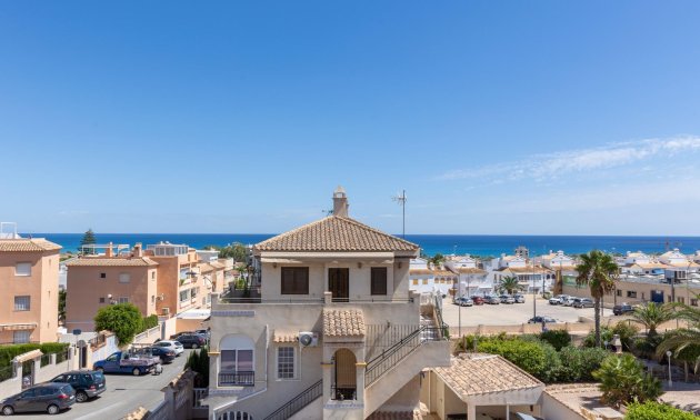 Resale - Villa -
Torrevieja - Torreblanca