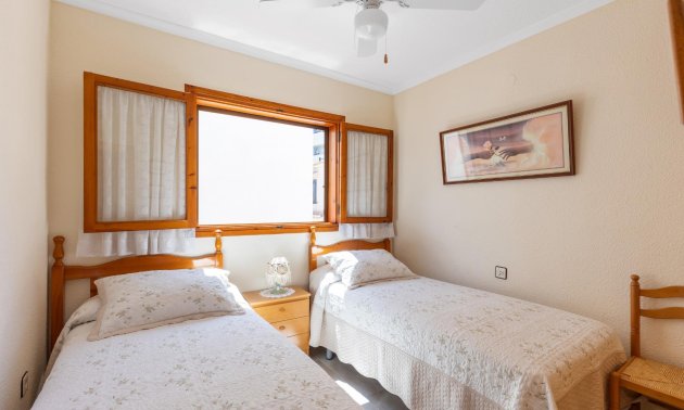 Resale - Villa -
Torrevieja - Torreblanca
