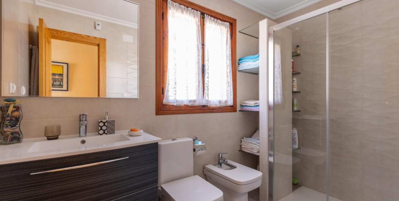 Resale - Villa -
Torrevieja - Torreblanca