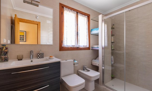 Resale - Villa -
Torrevieja - Torreblanca