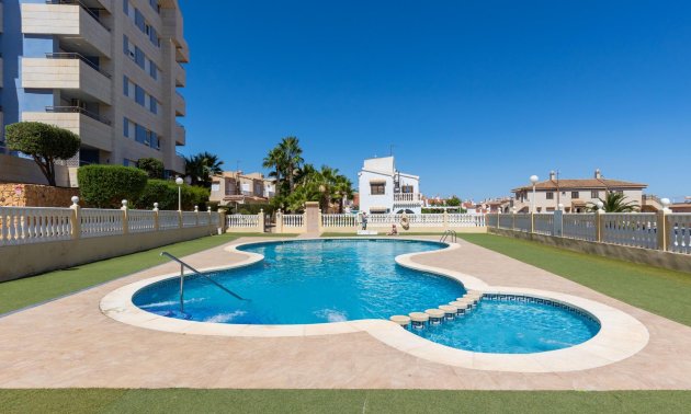Resale - Villa -
Torrevieja - Torreblanca