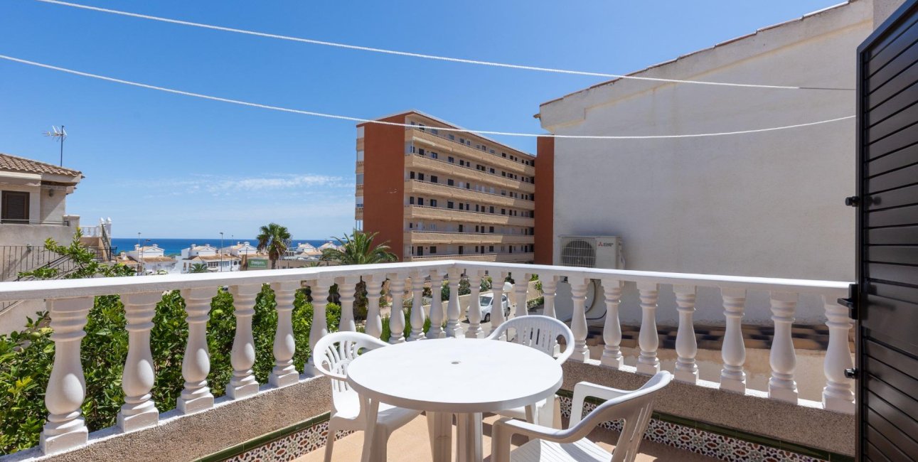 Resale - Villa -
Torrevieja - Torreblanca
