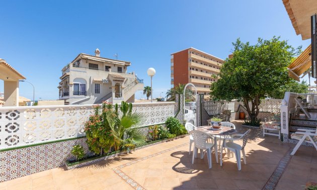 Resale - Villa -
Torrevieja - Torreblanca