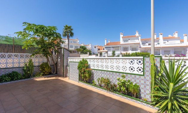 Resale - Villa -
Torrevieja - Torreblanca