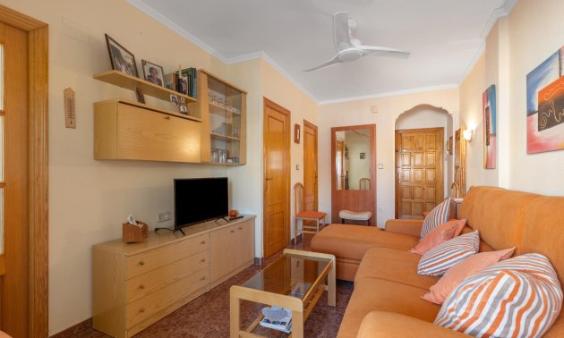Resale - Apartment / flat -
Torrevieja - Centro