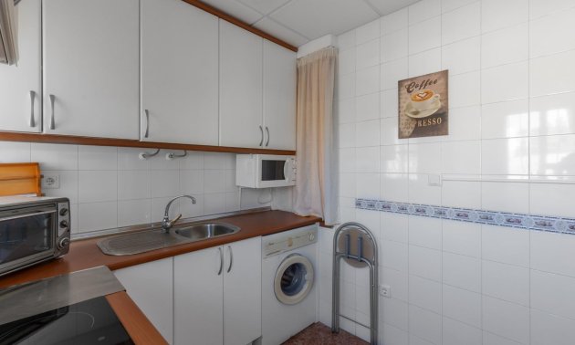Resale - Apartment / flat -
Torrevieja - Centro