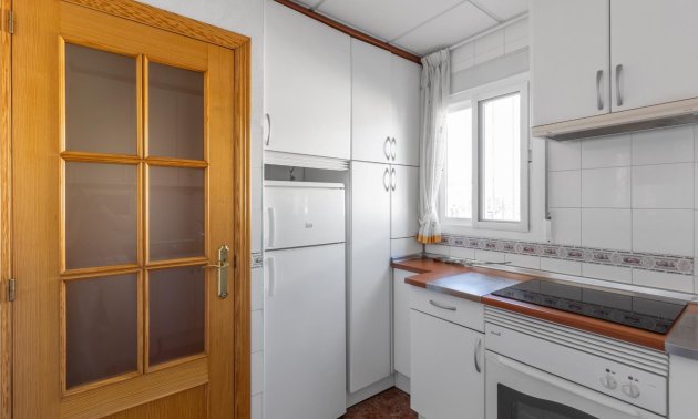 Resale - Apartment / flat -
Torrevieja - Centro