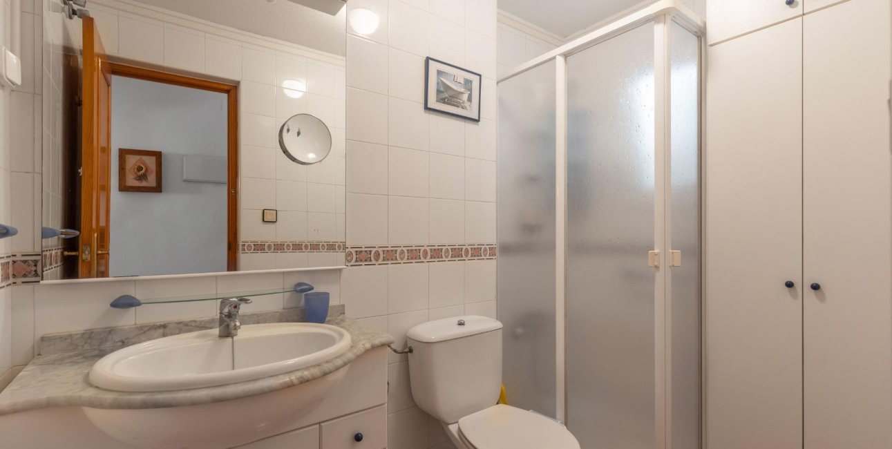 Resale - Apartment / flat -
Torrevieja - Centro