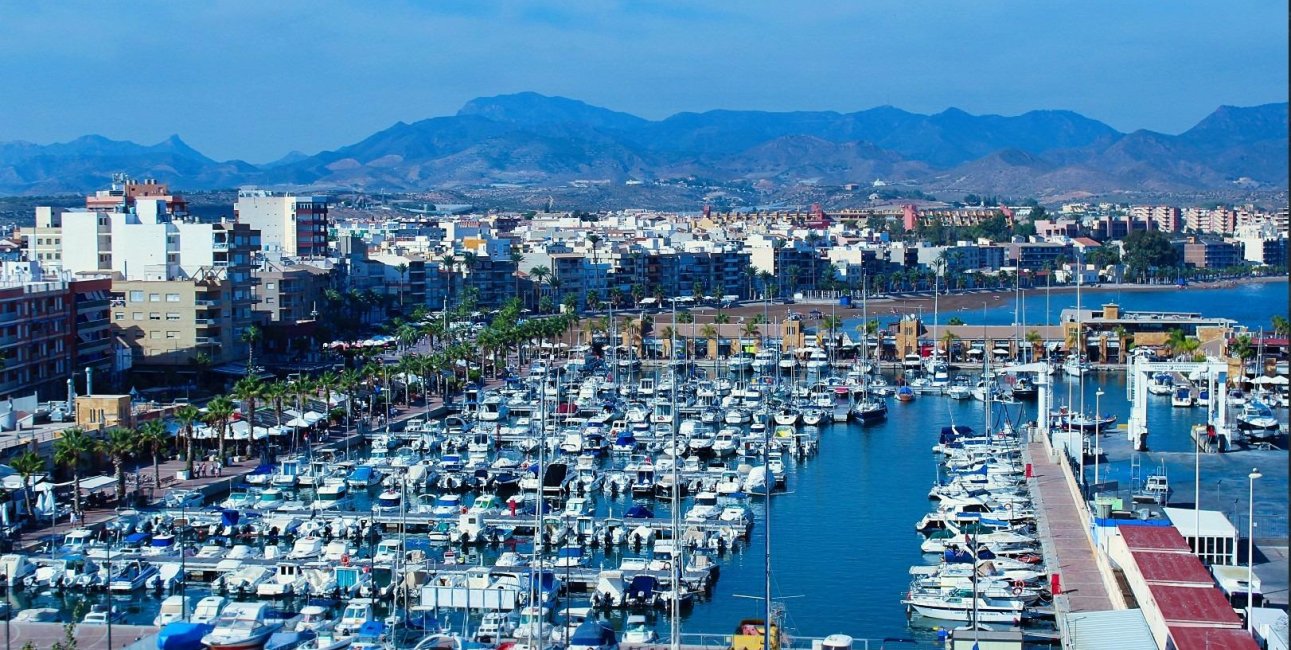 Rynek pierwotny - Willa -
Fuente Álamo - La Pinilla