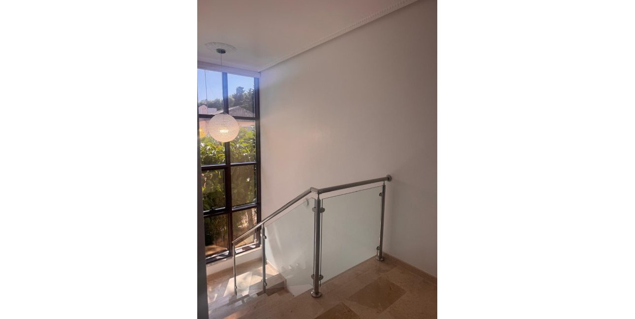 Resale - Villa -
Orihuela Costa - Dehesa De Campoamor