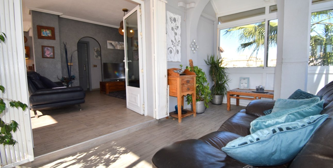 Resale - Villa -
Orihuela Costa - Playa Flamenca