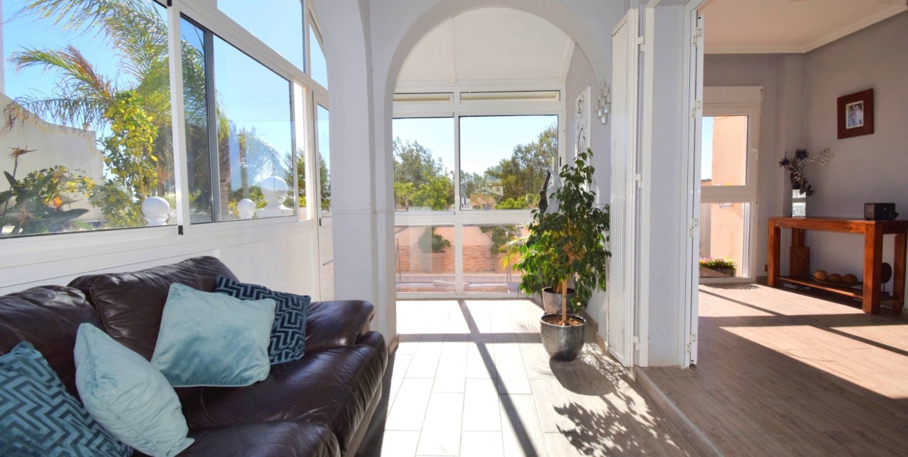 Resale - Villa -
Orihuela Costa - Playa Flamenca