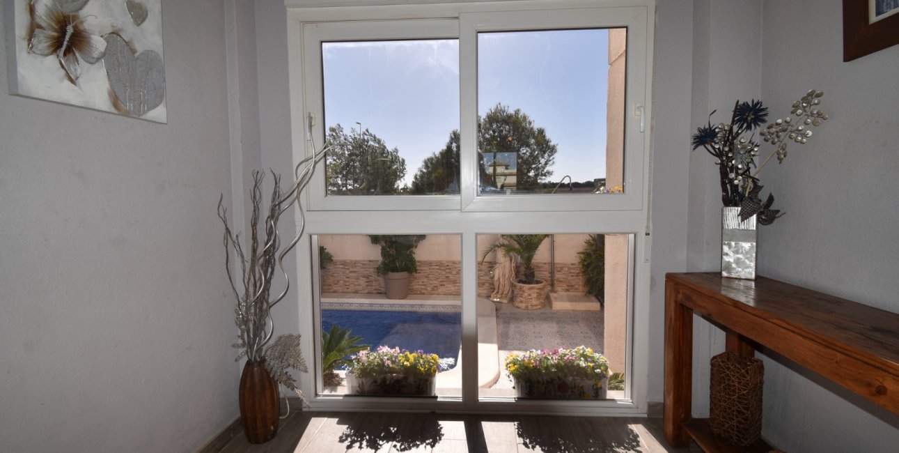 Resale - Villa -
Orihuela Costa - Playa Flamenca