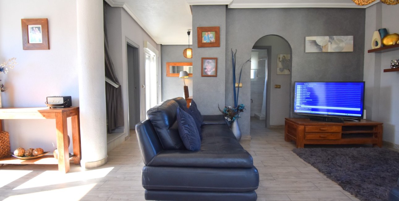 Resale - Villa -
Orihuela Costa - Playa Flamenca