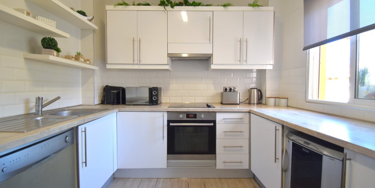 Resale - Villa -
Orihuela Costa - Playa Flamenca