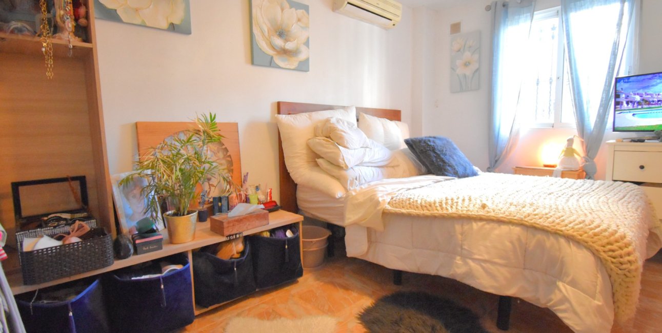 Resale - Villa -
Orihuela Costa - Playa Flamenca