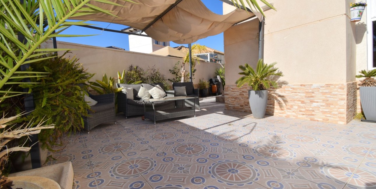 Resale - Villa -
Orihuela Costa - Playa Flamenca