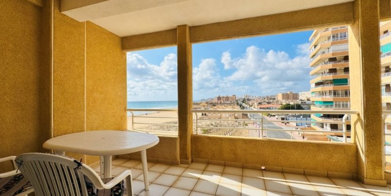 Resale - Apartment / flat -
Torrevieja - La Mata