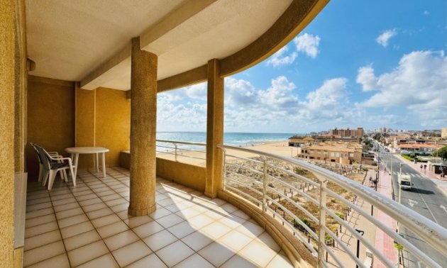 Resale - Apartment / flat -
Torrevieja - La Mata