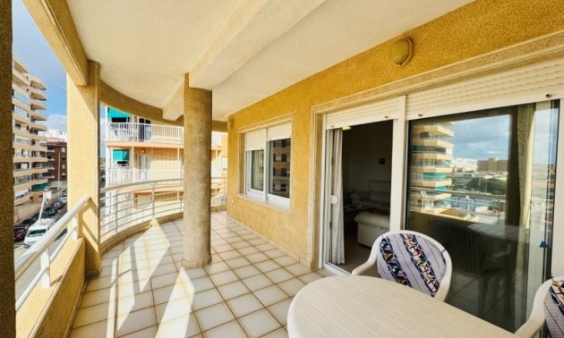 Resale - Apartment / flat -
Torrevieja - La Mata