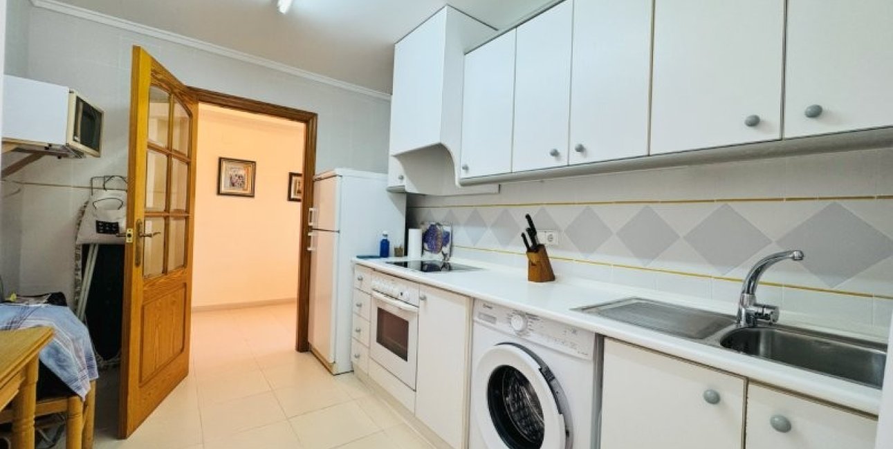 Resale - Apartment / flat -
Torrevieja - La Mata