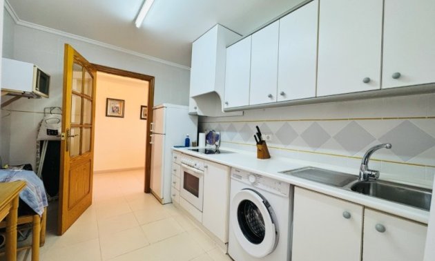 Resale - Apartment / flat -
Torrevieja - La Mata