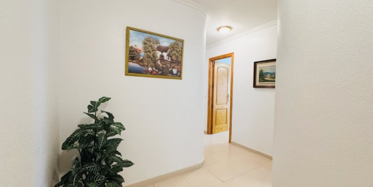 Resale - Apartment / flat -
Torrevieja - La Mata