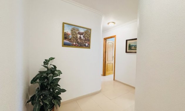 Resale - Apartment / flat -
Torrevieja - La Mata
