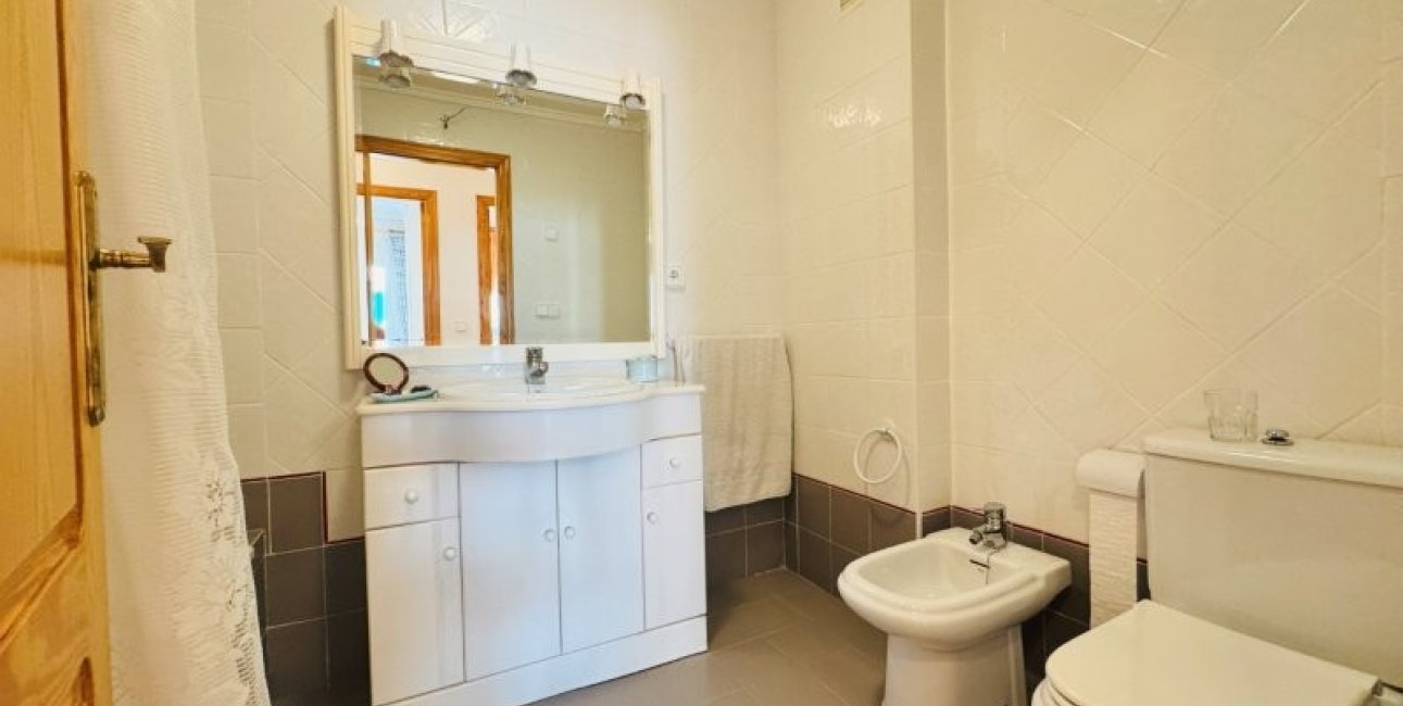 Resale - Apartment / flat -
Torrevieja - La Mata