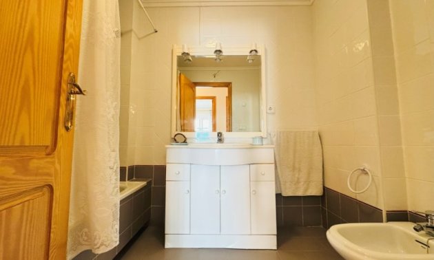 Resale - Apartment / flat -
Torrevieja - La Mata