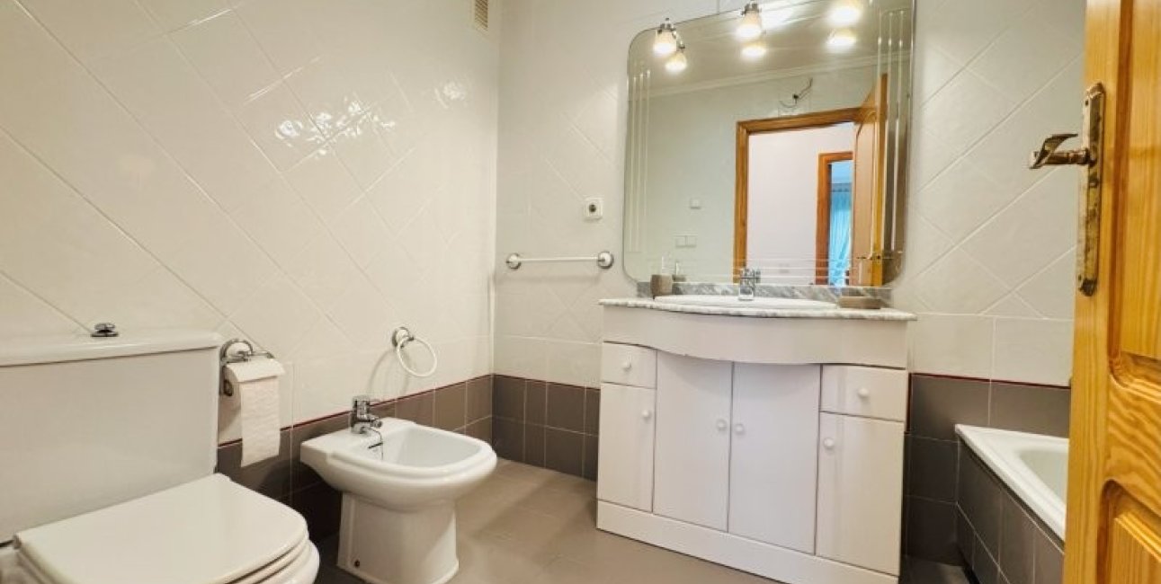 Resale - Apartment / flat -
Torrevieja - La Mata