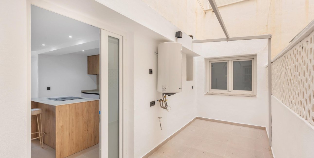 Resale - Apartment / flat -
Torrevieja - La Mata