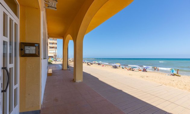 Resale - Apartment / flat -
Torrevieja - La Mata